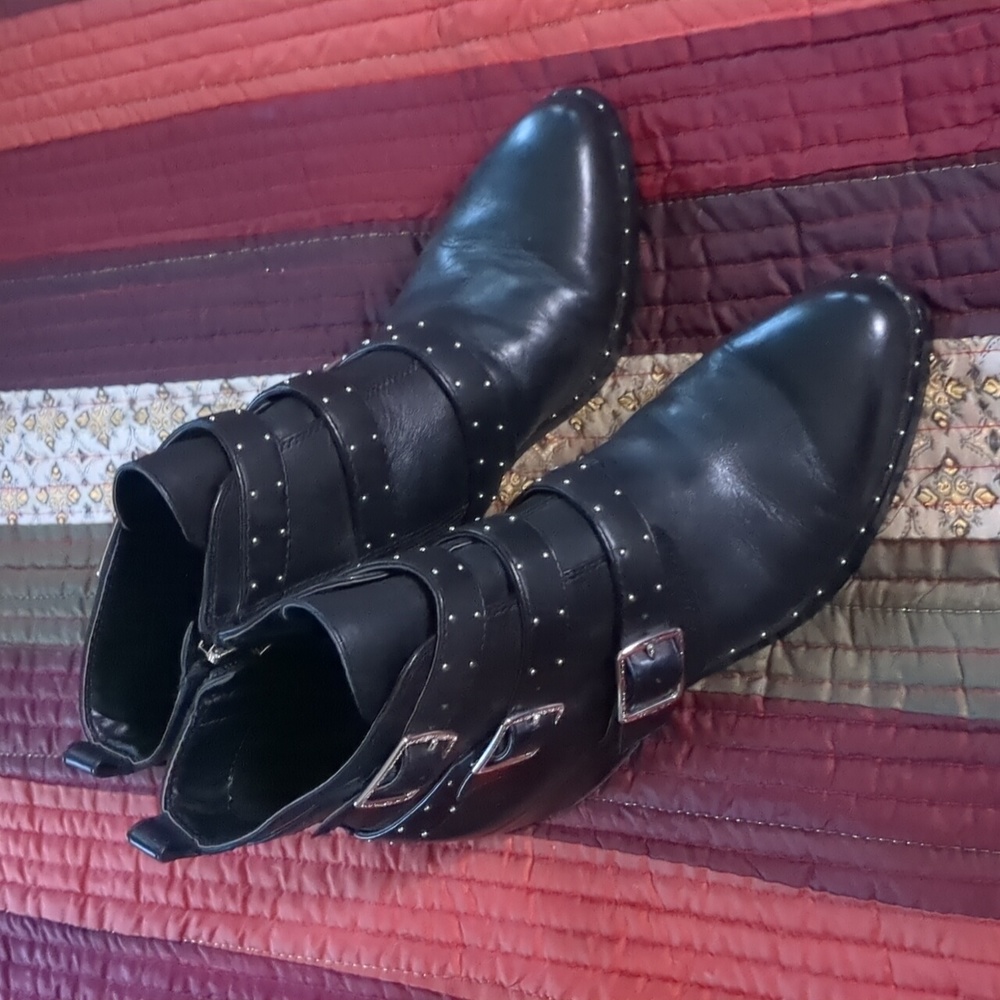 LORD & TAYLOR* 3 buckled strap studded block heel side zip moto boots